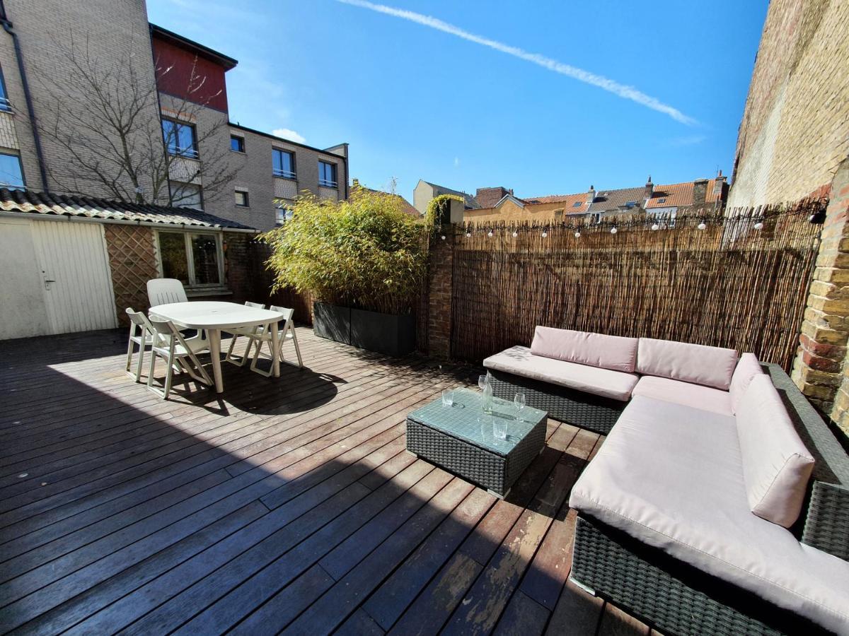 Grande Maison Avec Terrasses Ensoleillees - Large House With Sunny Terraces 敦刻尔克 外观 照片